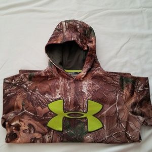 Camo under armour hoodie
